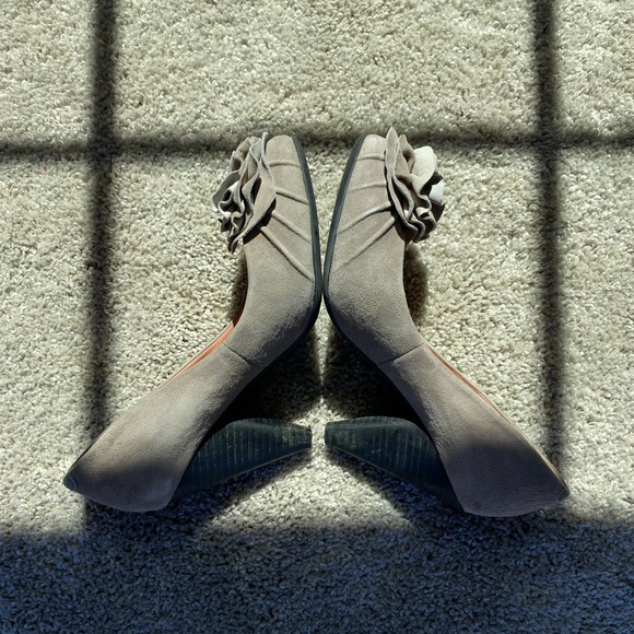 Vince Camino Grey Suede Heels - Picture 3 of 6